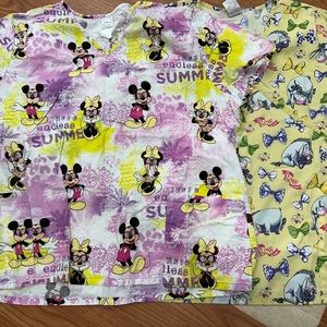 3x Scrub tops